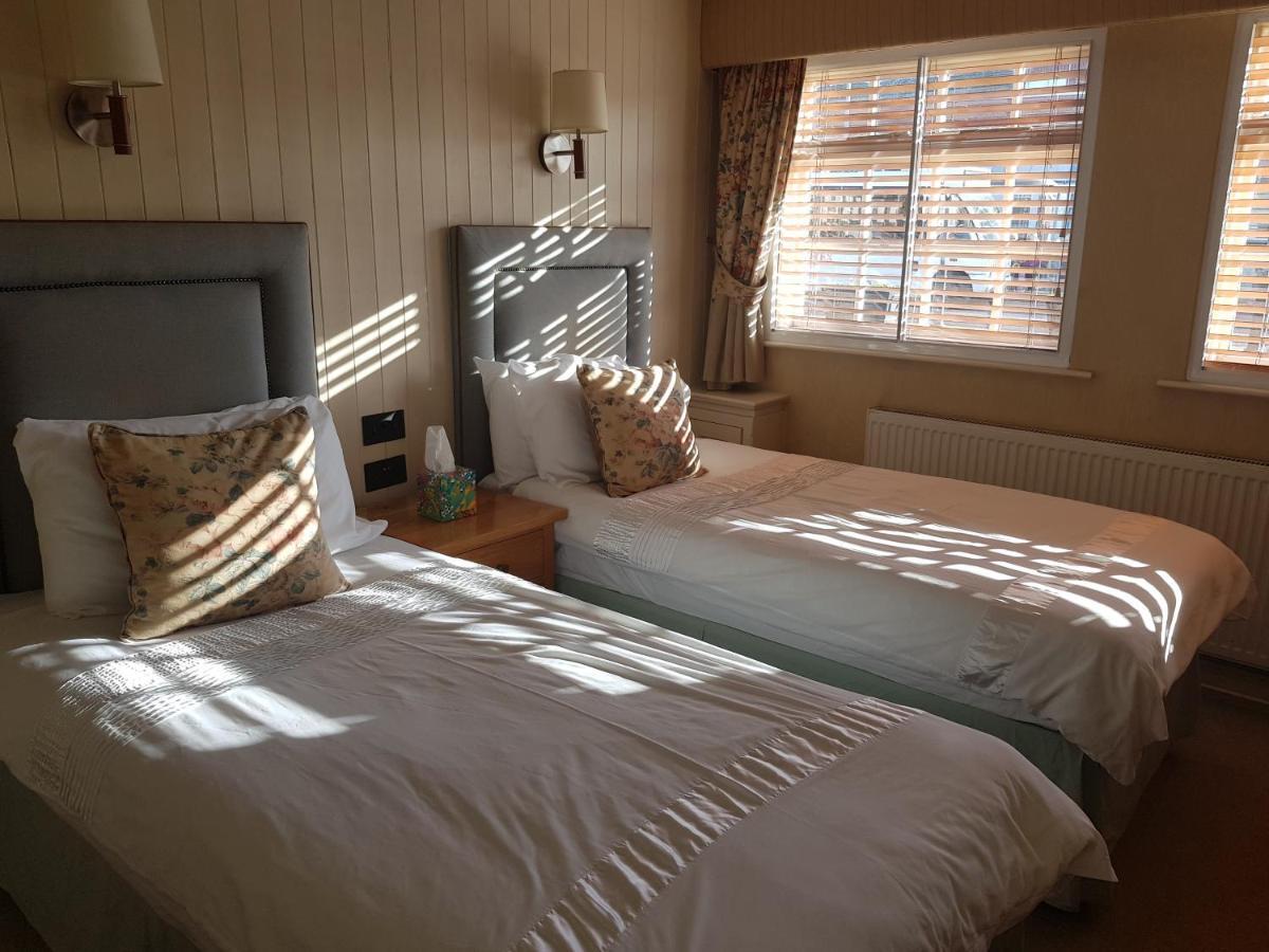 크루 Red Cow Nantwich B&B 외부 사진