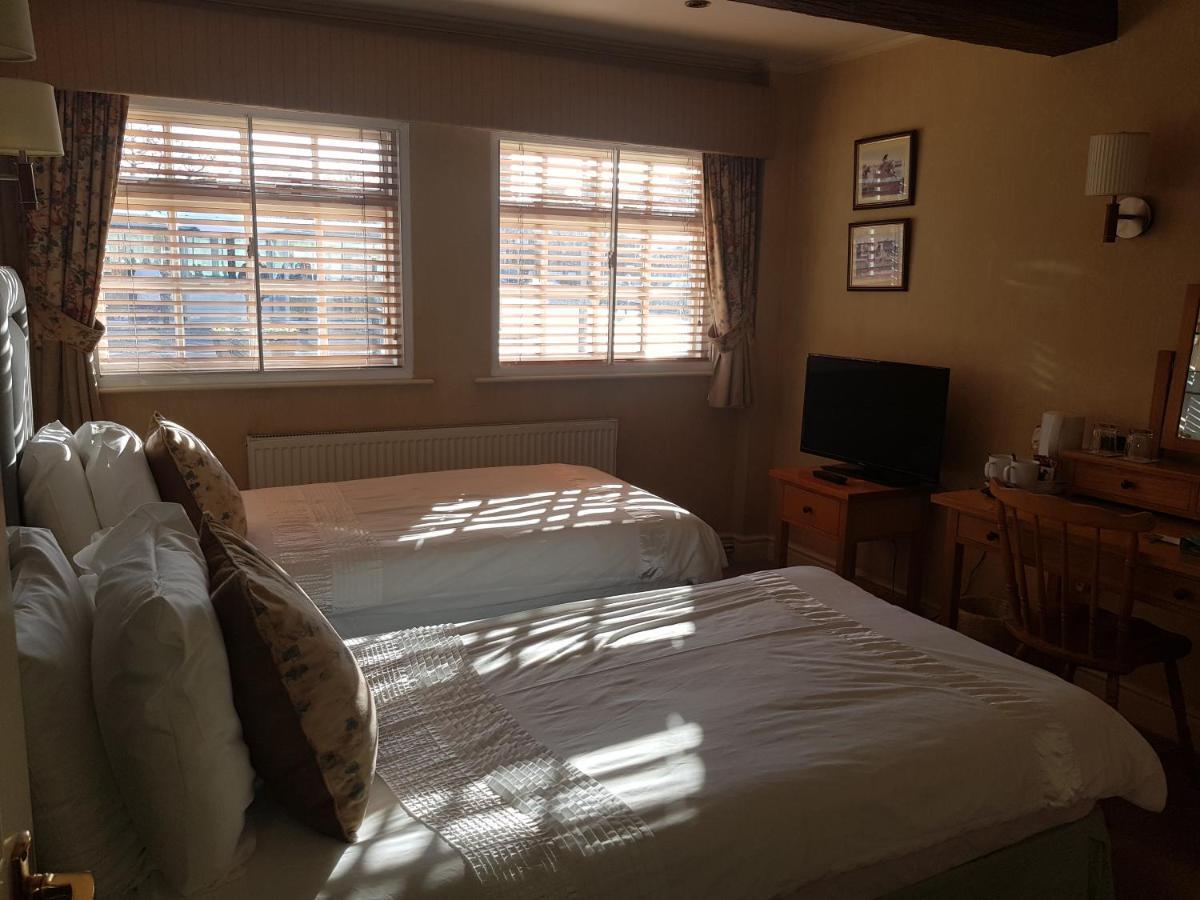 크루 Red Cow Nantwich B&B 외부 사진